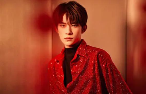易烊千玺比王俊凯火了,易烊千玺身价有几个亿