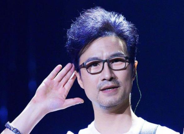 汪峰为什么发歌就有瓜,汪峰为什么叫皮裤男