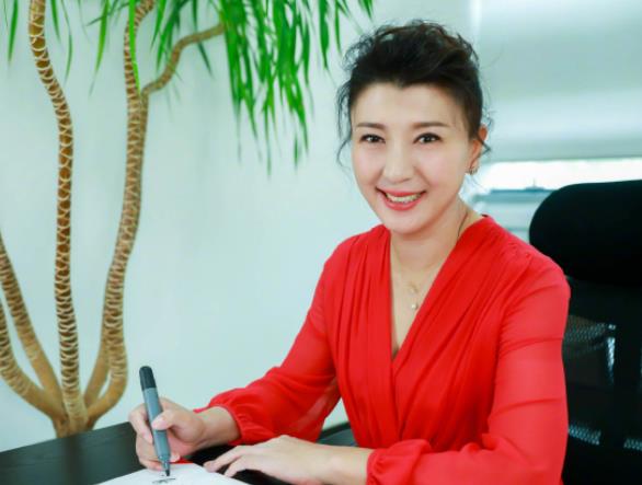 闫学晶为什么不火,闫学晶为什么是一级演员呢