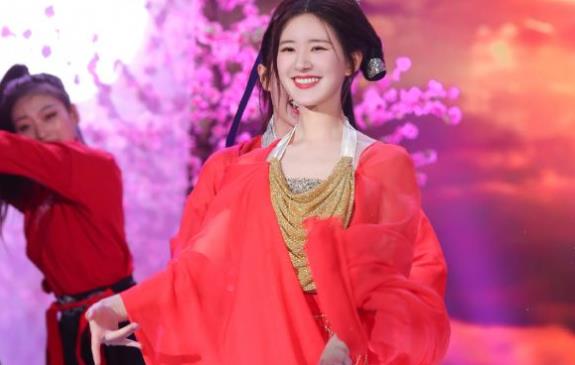 赵露思最近演的一个穿越剧叫什么,快乐大本营赵露思是哪一期 赵露思最近演的一个穿越剧叫什么,快乐大本营赵露思是哪一期