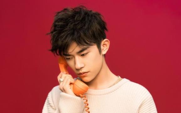 易烊千玺微博超话,易烊千玺微博粉丝量