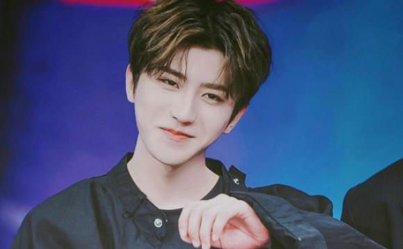 蔡徐坤谢可寅八卦,谢可寅为什么叫蔡徐坤学长