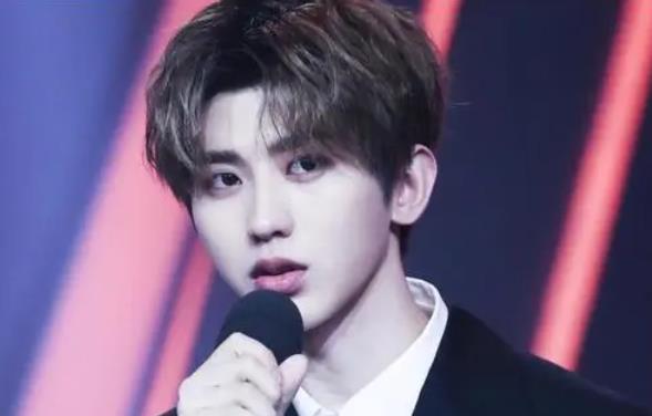 蔡徐坤谢可寅八卦,谢可寅为什么叫蔡徐坤学长