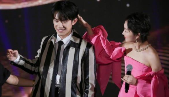 易烊千玺和周冬雨怎么了,易烊千玺周冬雨在一起了吗