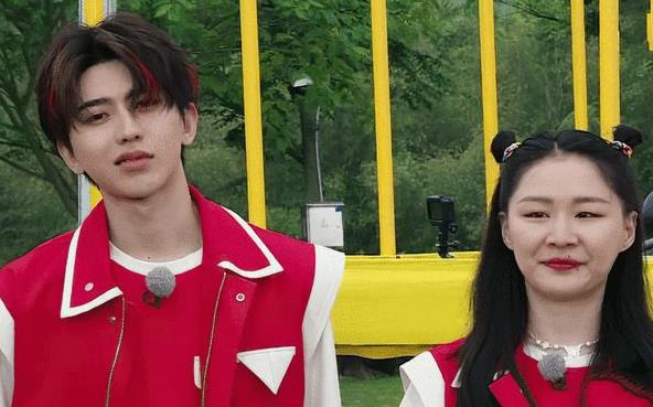 蔡徐坤金靖什么关系,蔡徐坤金靖是恋人吗 蔡徐坤金靖什么关系,蔡徐坤金靖是恋人吗