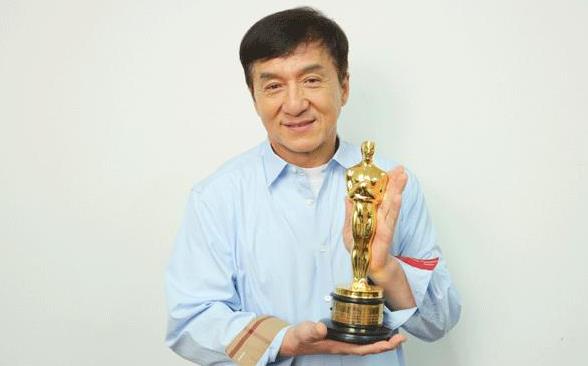 成龙为什么在国外那么火,成龙为什么叫家驹