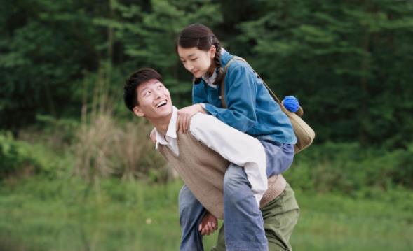 窦骁周冬雨谈过恋爱吗,窦骁和周冬雨的关系好吗