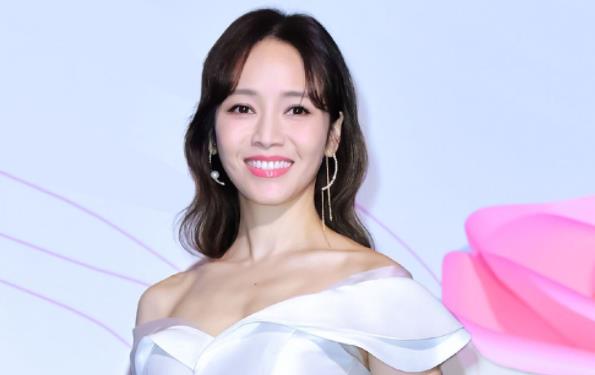 侯佩岑哪一年结的婚,侯佩岑几岁了 侯佩岑哪一年结的婚,侯佩岑几岁了