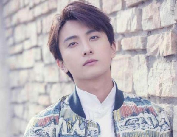 牛骏峰为什么不火,牛骏峰多大年龄