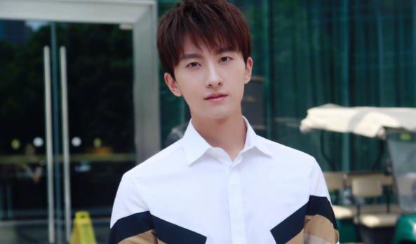 牛骏峰为什么不火,牛骏峰多大年龄