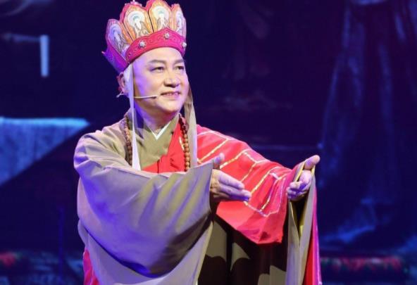 迟重瑞为什么娶富豪,迟重瑞为啥光头 迟重瑞为什么娶富豪,迟重瑞为啥光头