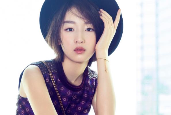 周冬雨老公是谁,周冬雨真实身高154