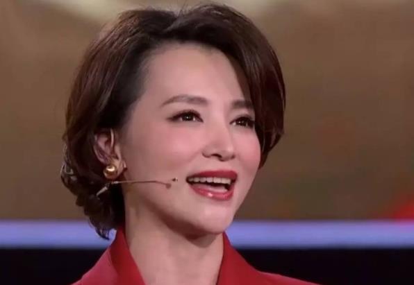 董卿为什么不在央视主持,董卿为什么那么优秀 董卿为什么不在央视主持,董卿为什么那么优秀