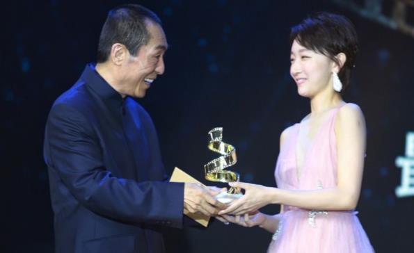 周冬雨张艺谋什么关系,周冬雨演过张艺谋什么电影 周冬雨张艺谋什么关系,周冬雨演过张艺谋什么电影