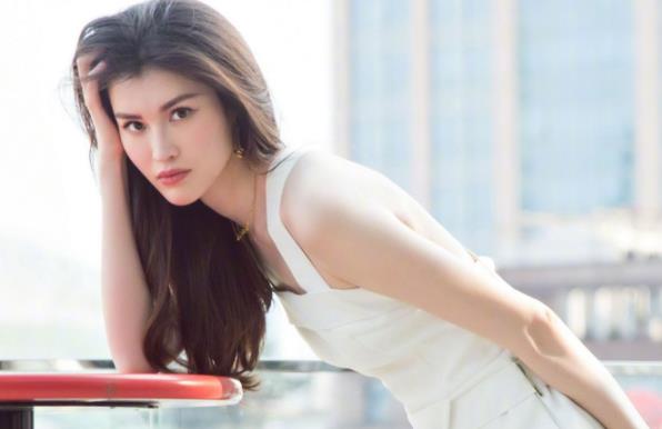 何穗为什么不用美黑,何穗身高多少厘米