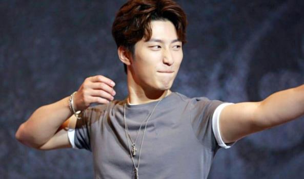 窦骁的前女朋友是谁啊,窦骁个人资料年龄 窦骁的前女朋友是谁啊,窦骁个人资料年龄