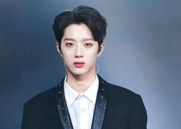 赖冠霖为什么不唱跳了,赖冠霖为什么叫奶罐 赖冠霖为什么不唱跳了,赖冠霖为什么叫奶罐