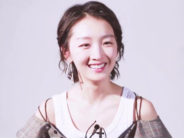 周冬雨父母是做什么的,周冬雨是富二代吗