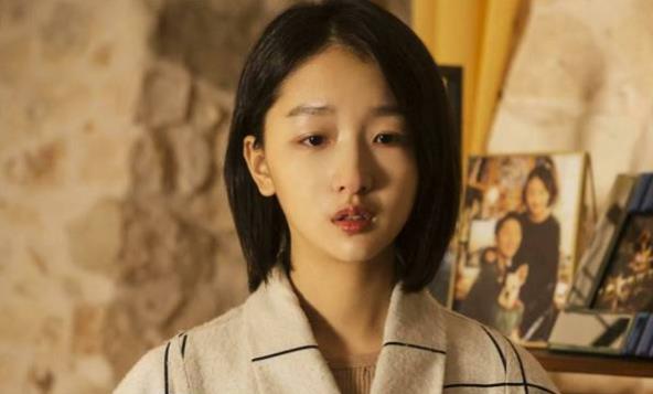周冬雨电影里有个波仔,周冬雨电影作品有哪些 周冬雨电影里有个波仔,周冬雨电影作品有哪些