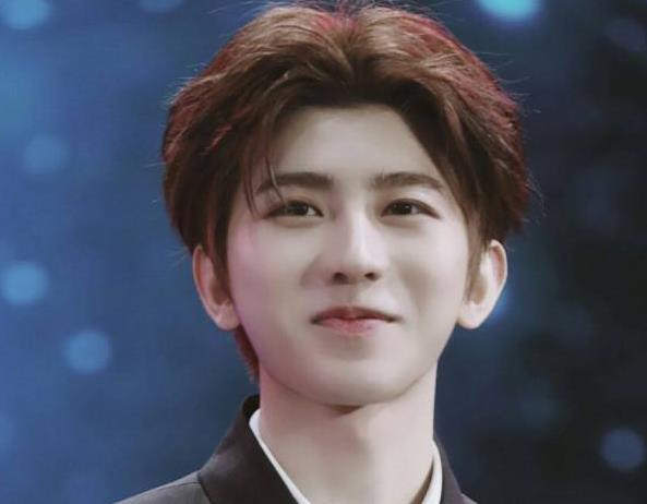 蔡徐坤的初吻给了谁,蔡徐坤姓什么名什么