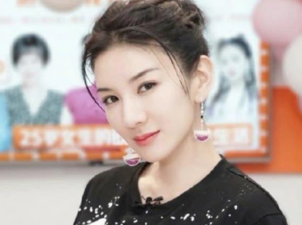 黄奕为什么不红了,黄奕多大岁数了