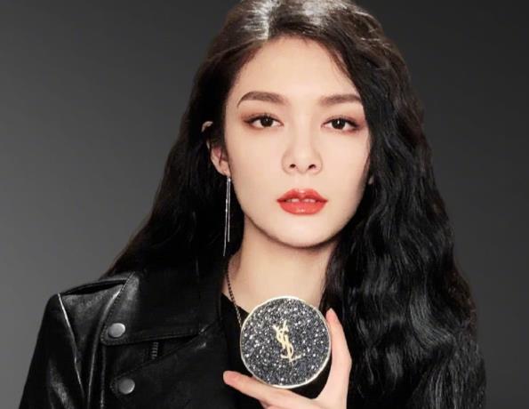 金泫雅为什么火,金泫雅年龄多大