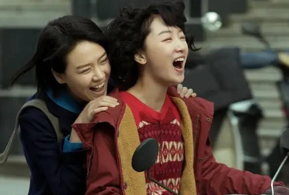 周冬雨马思纯窦靖童唱的歌,周冬雨马思纯电影名字