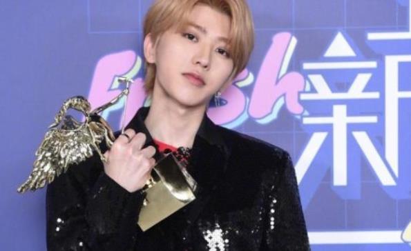 蔡徐坤承认恋情秒删,蔡徐坤的名字来历是什么