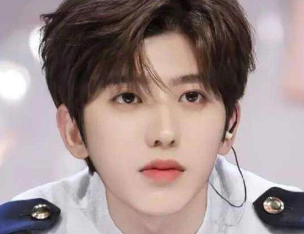 蔡徐坤谢可寅有可能在一起吗,蔡徐坤私下很凶