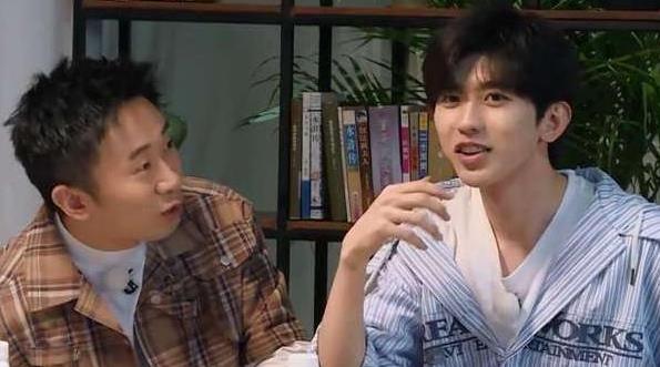 杨迪打蔡徐坤是什么梗,吴亦凡和蔡徐坤是什么梗