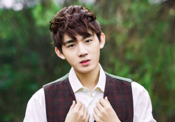 李砚的女朋友是谁,李砚是哪的人 李砚的女朋友是谁,李砚是哪的人