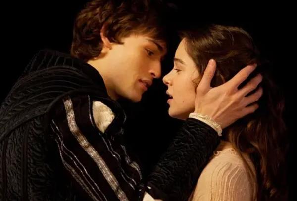 适合约会男女去看的电影推荐 适合约会男女去看的电影推荐