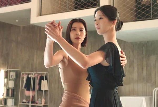 夏娃男女主真心相爱吗 女主爱男主吗