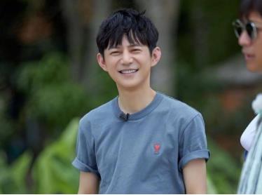 何炅真实身高多少 何炅事件是怎么回事