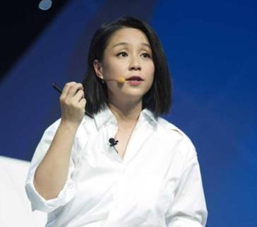 龙丹妮为什么不捧肖战 龙丹妮和李维嘉是什么关系