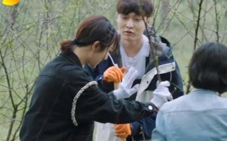 张艺兴杨紫称同款睡衣是巧合 杨紫张艺兴恋情添锤? 张艺兴杨紫称同款睡衣是巧合 杨紫张艺兴恋情添锤?