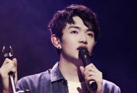 颜人中是怎么火的   颜人中个人资料