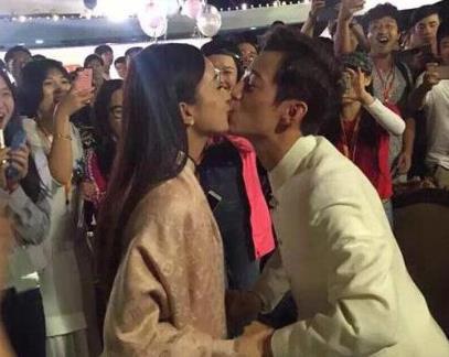 赵丽颖陈晓在一起过么 何炅为什么不祝福赵丽颖结婚 赵丽颖陈晓在一起过么 何炅为什么不祝福赵丽颖结婚