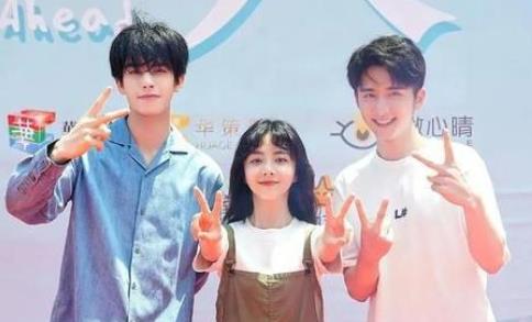 宋威龙谭松韵关系好吗 宋威龙谭松韵私下互动吗 宋威龙谭松韵关系好吗 宋威龙谭松韵私下互动吗