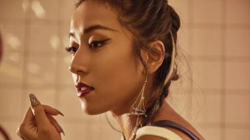 吉克隽逸是什么民族的 吉克隽逸为什么皮肤黑