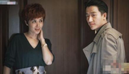 蒋雯丽和黄轩是什么关系 蒋雯丽黄轩被传绯闻是真是假 蒋雯丽和黄轩是什么关系 蒋雯丽黄轩被传绯闻是真是假