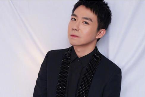 俞灏明是怎么被烧伤的 俞灏明是怎么出道的