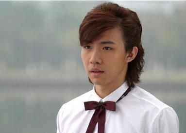 俞灏明是怎么被烧伤的 俞灏明是怎么出道的