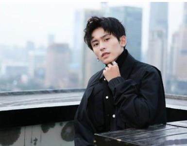 张哲瀚现在是否和肖战撞型 张哲瀚可以复刻肖战的成功吗 