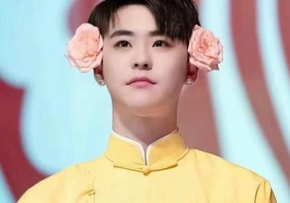 张云雷为什么没参加封箱 德云社为什么这样对待张云雷呢 张云雷为什么没参加封箱 德云社为什么这样对待张云雷呢