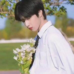 刘耀文是重庆哪里人  刘耀文为什么叫吻文