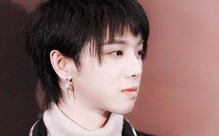 华晨宇父亲华福雄  华晨宇是怎么走红的