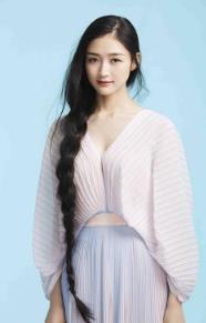 康可人在三十而已演的谁 康可人出演的电视剧 康可人在三十而已演的谁 康可人出演的电视剧