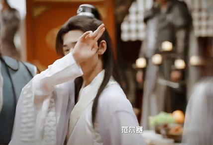 宋亚轩的粉丝名应援色是什么  宋亚轩的新综艺是什么