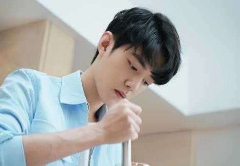 肖战喜欢什么样的女孩  肖战与前女友分手原因